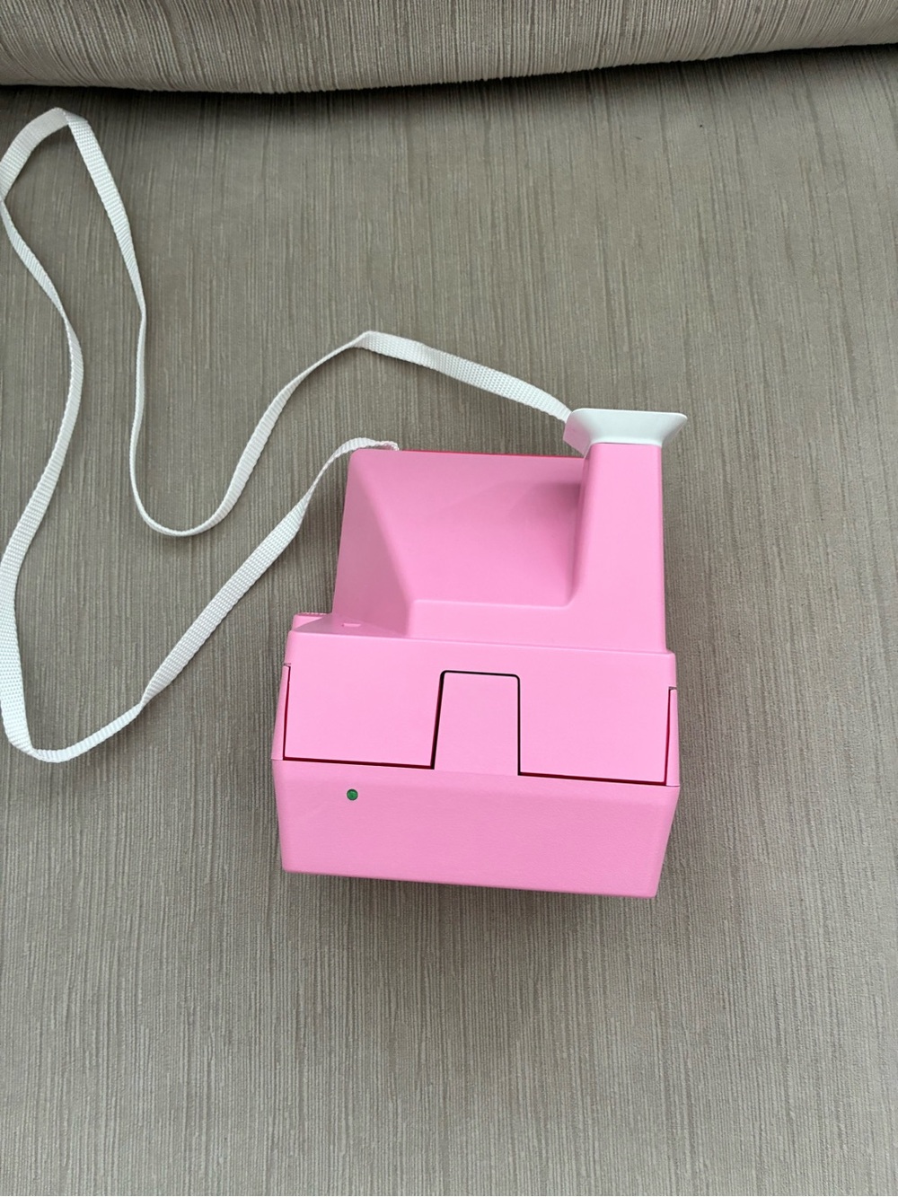 Polaroid Hello Kitty Instant Camera - bright pink and light pink - Picture 3 of 7